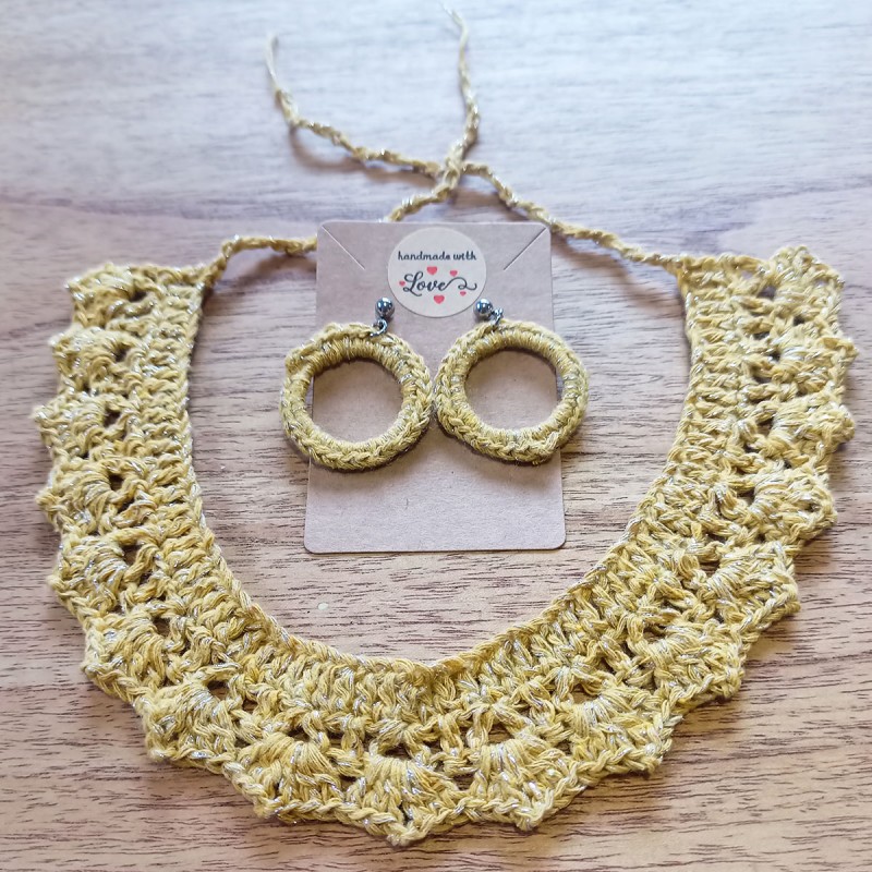 Conjunto Gargantilla + Pendientes Crochet Amarillo Oro Hilo Brillante